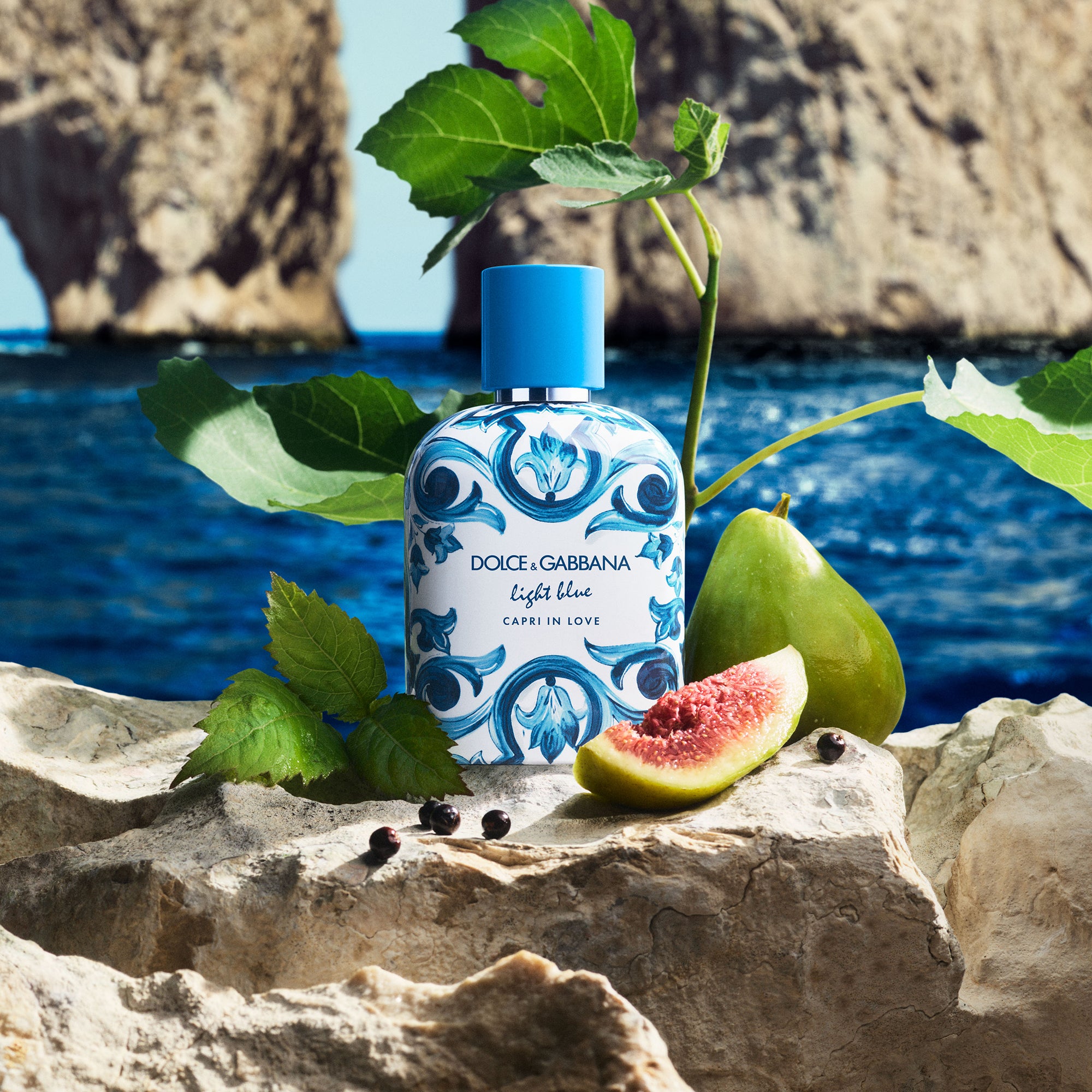 Light Blue Capri In Love Pour Homme Eau de Parfum | Attenza Panamá